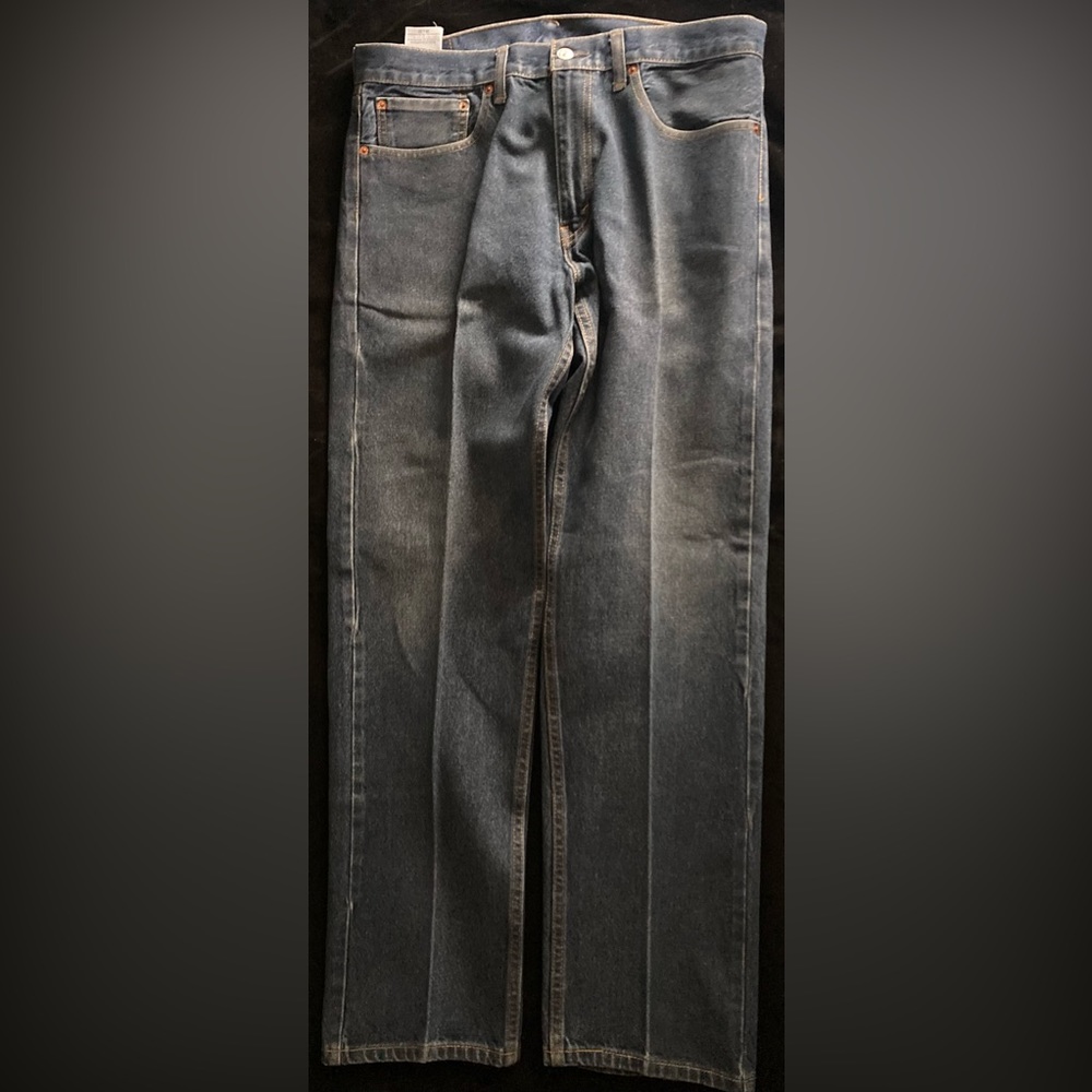 Levi’s 505 blue jeans men’s size(36 X 32) regular fit Levi’s